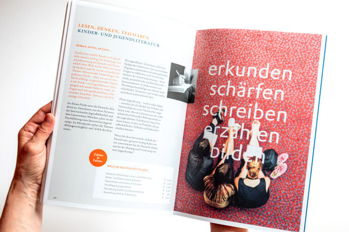 Deutsche Akademie Broschüre schenken stiften wietergeben Innenseite Kinder